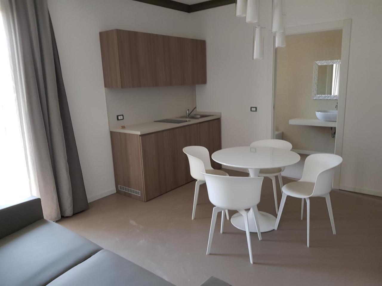 Residence Hotel Venus Suites Cervia Exterior foto